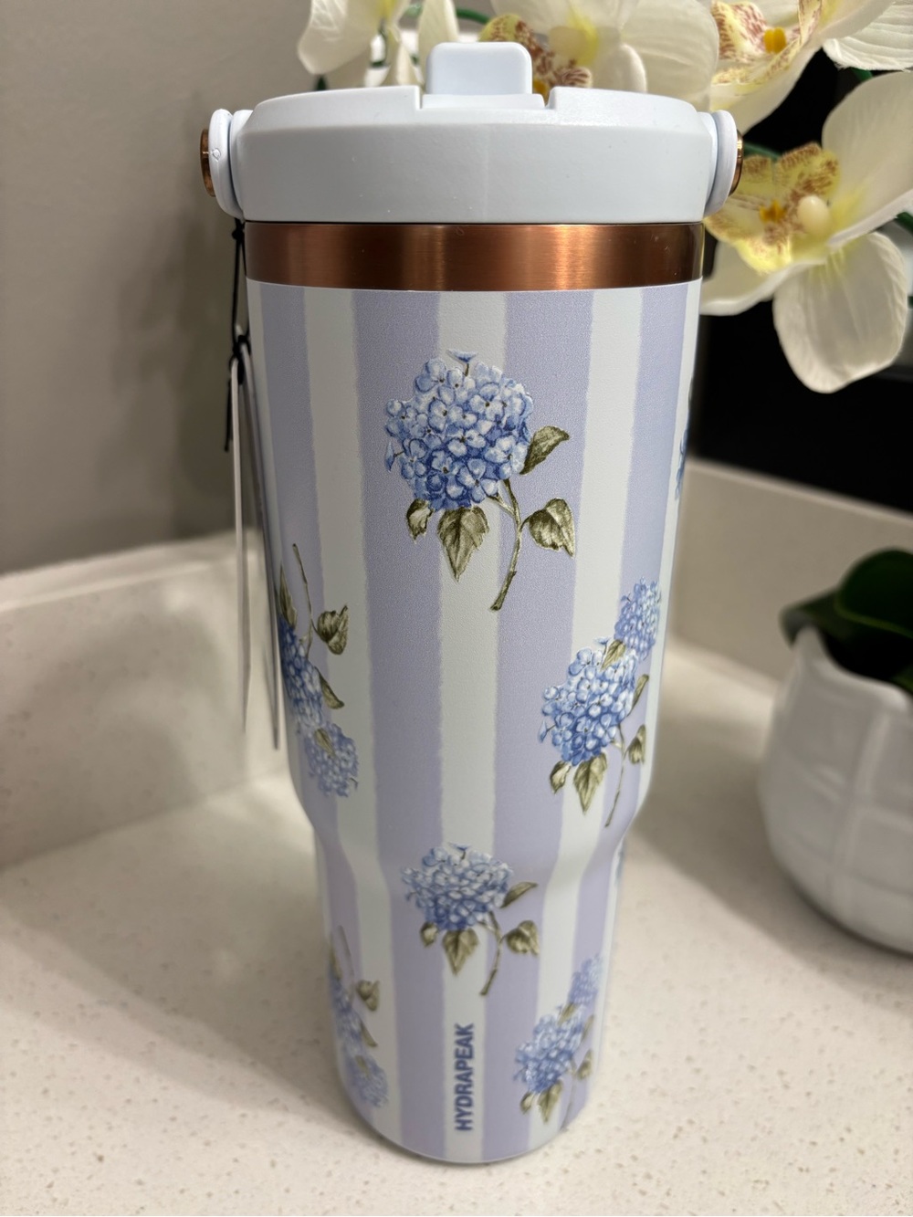Hydrapeak Gold Ice Blue Hydrangea Flower Garden Cottagecore Botanical Tumbler